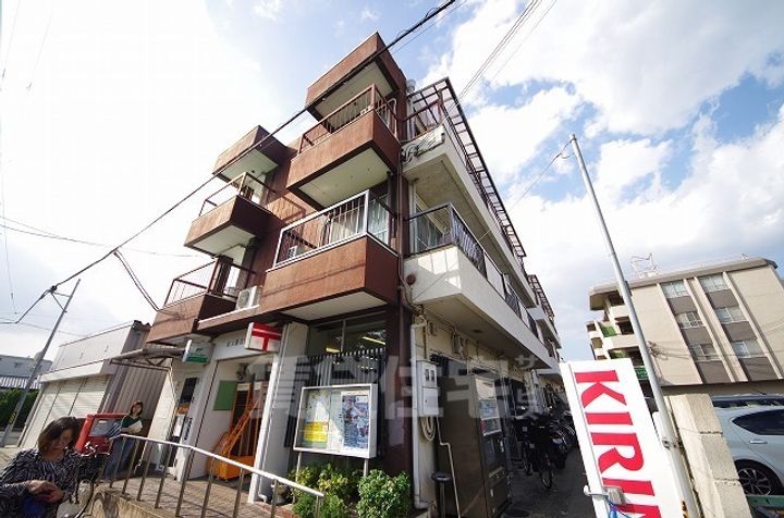 クローバーハイツの外観