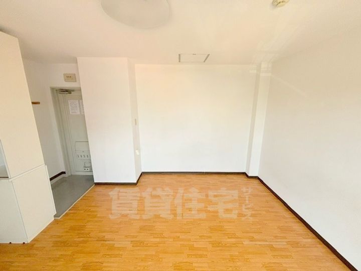 ホワイトインの居間