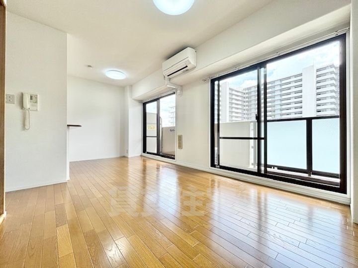 大阪府茨木市東太田3丁目の賃貸マンションの内装