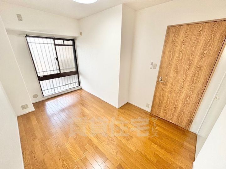 大阪府茨木市東太田3丁目の賃貸マンションの子供部屋