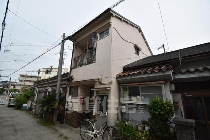 杭瀬南新町2丁目テラスハウスの外観