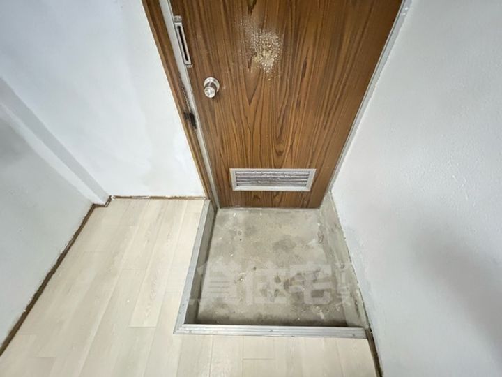 ハイム楠井の玄関