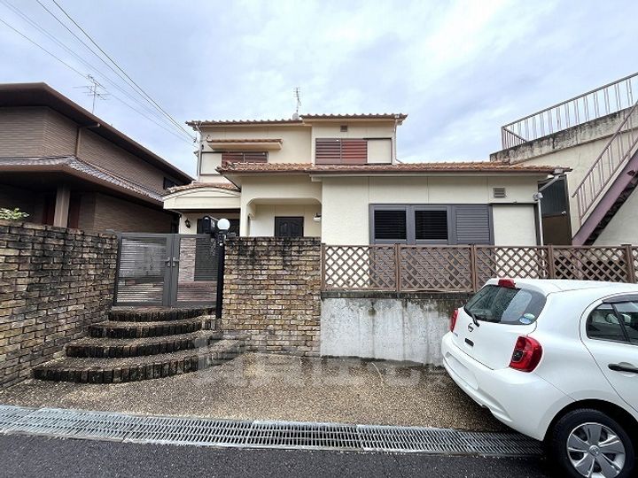 奈良県奈良市学園大和町2丁目(一戸建)の賃貸物件の外観