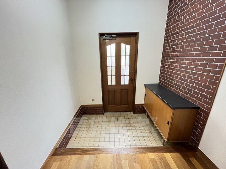 奈良県奈良市学園大和町2丁目(一戸建)の賃貸物件の玄関