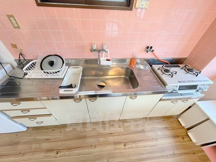 大阪府富田林市西板持町6丁目(一戸建)の賃貸物件のキッチン