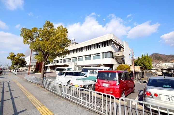 コンフォート本町203の周辺