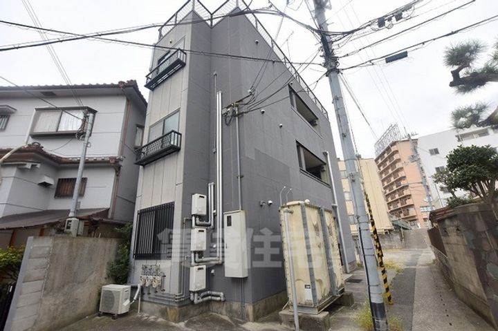 コンフォート本町203の外観