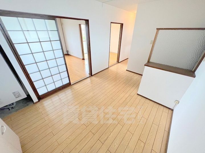 大清リバーサイドハイツの居間