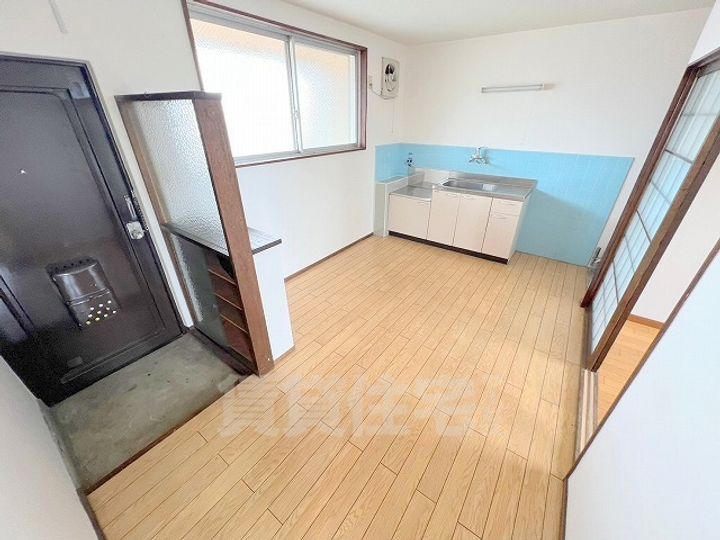 大清リバーサイドハイツの居間