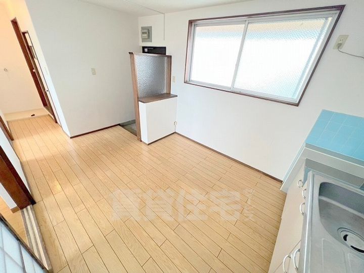 大清リバーサイドハイツの居間