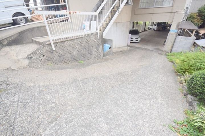 大清リバーサイドハイツの玄関