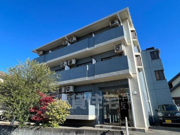 ジュネス蛍池の外観