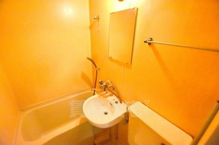 ロイヤルハイツまつい2の内装