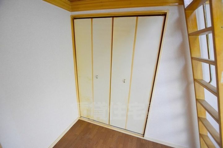 ロイヤルハイツまつい2の内装