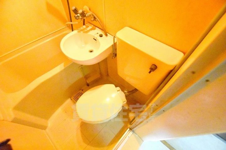 ロイヤルハイツまつい2の内装