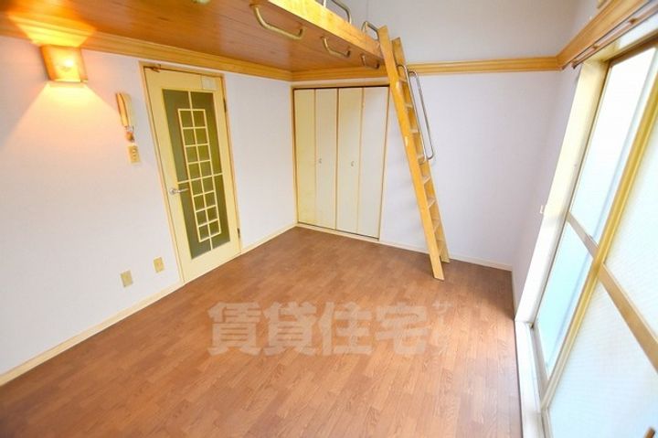 ロイヤルハイツまつい2の居間