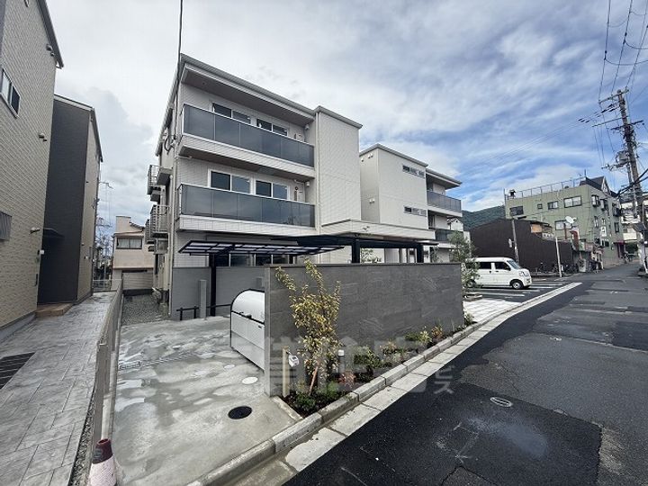大阪府東大阪市末広町の賃貸アパートの外観