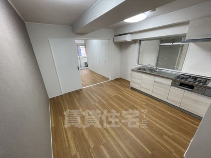 グランドシャトー板宿2の居間