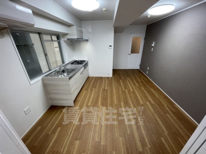 グランドシャトー板宿2の居間