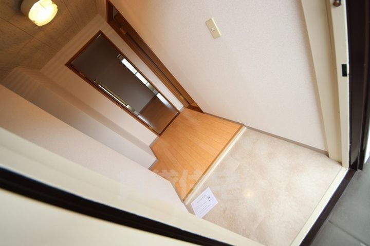 吉田第2大発マンションの玄関