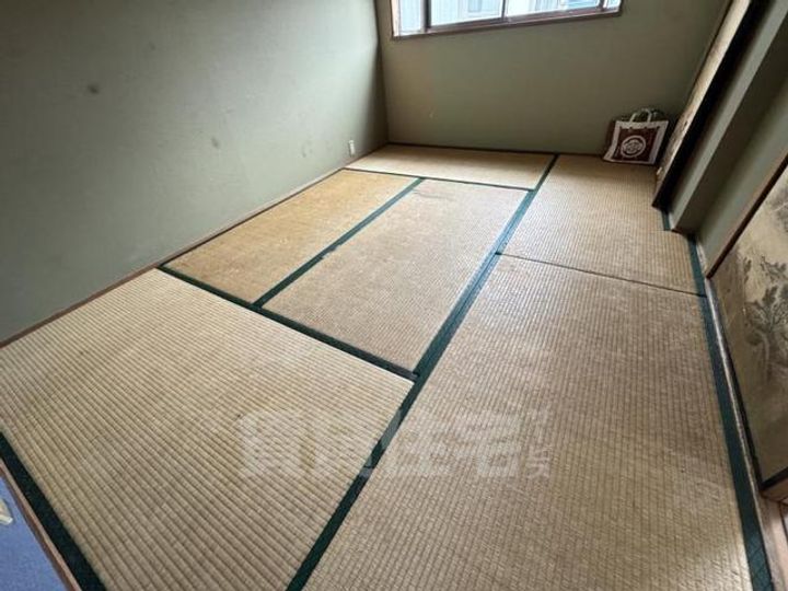 アール・アイ緑町の寝室