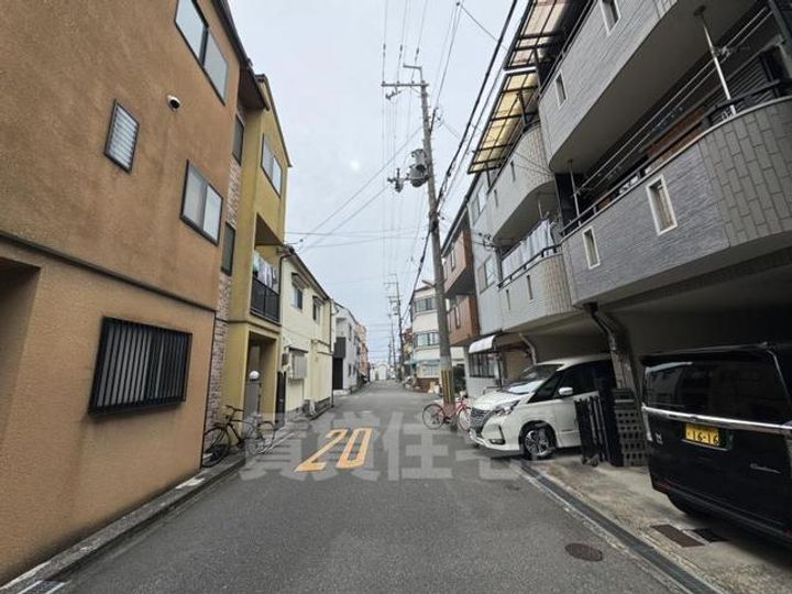 アール・アイ緑町の周辺