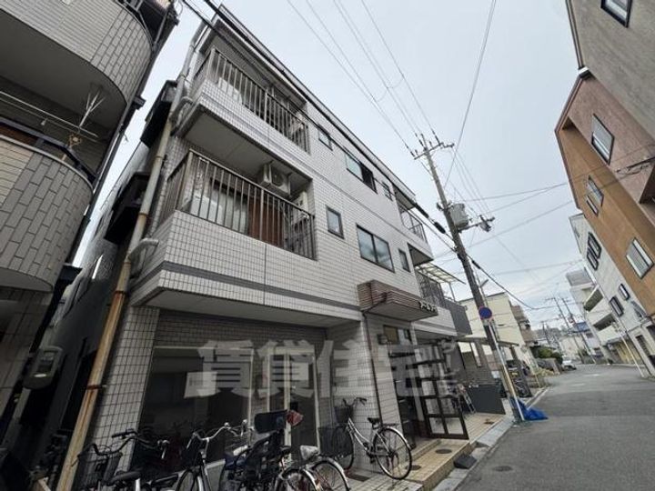 アール・アイ緑町の外観