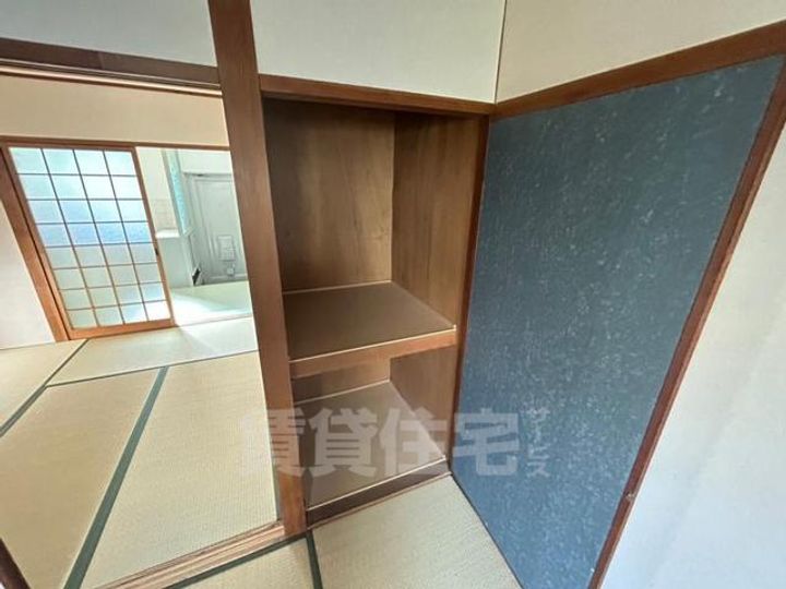 大阪府豊中市長興寺南4丁目の賃貸マンションの内装