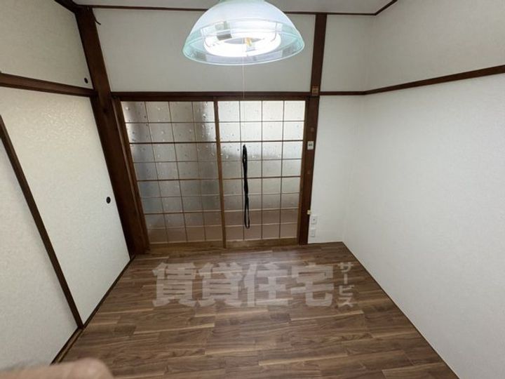 明和マンションの居間