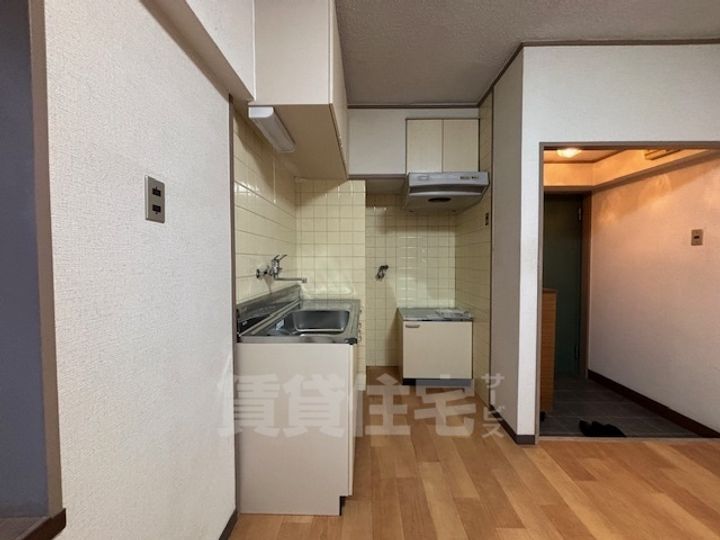 住吉グリーンビルの居間