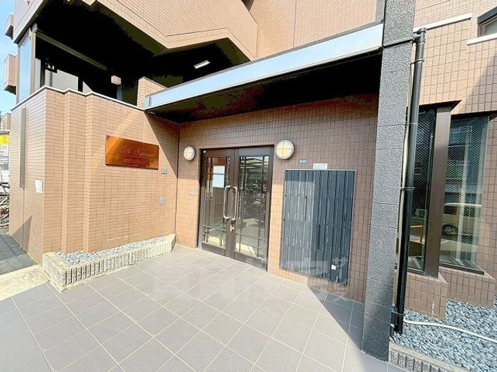 K'Sスクウェアの玄関
