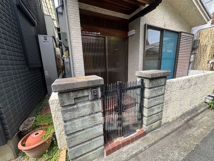 大阪府堺市中区深井水池町(一戸建)の賃貸物件の玄関