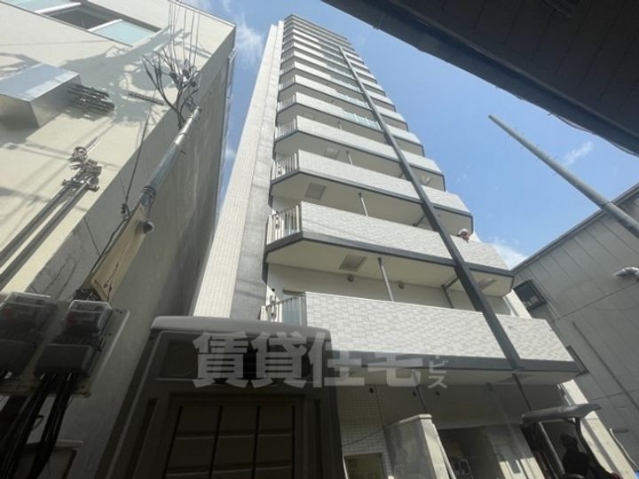 セオリー神戸ウエストゲートの外観