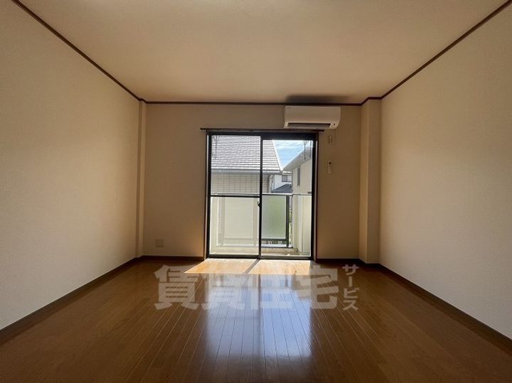 セレーノ西尾 A棟の居間