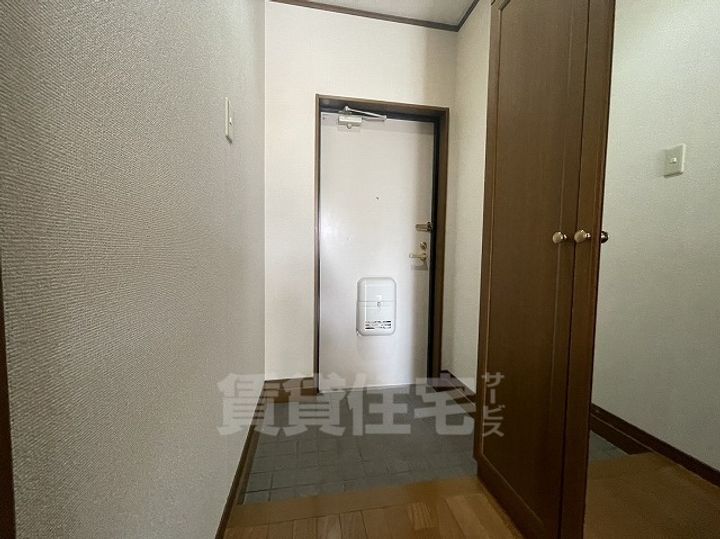 セレーノ西尾 A棟の玄関