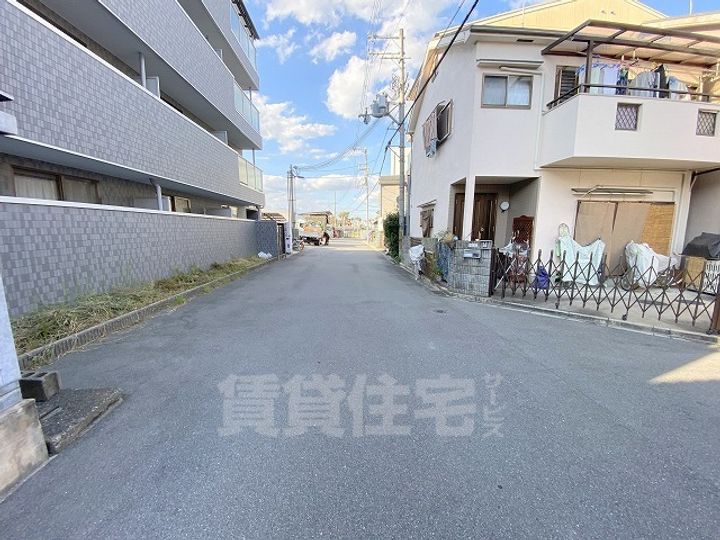 フルブルームの周辺