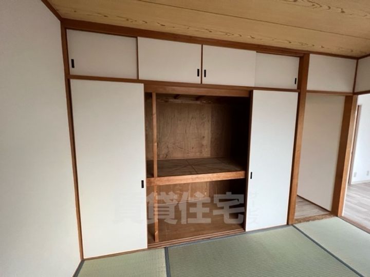 大阪府堺市東区日置荘北町2丁の賃貸マンションの内装