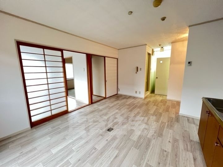 大阪府堺市東区日置荘北町2丁の賃貸マンションの居間