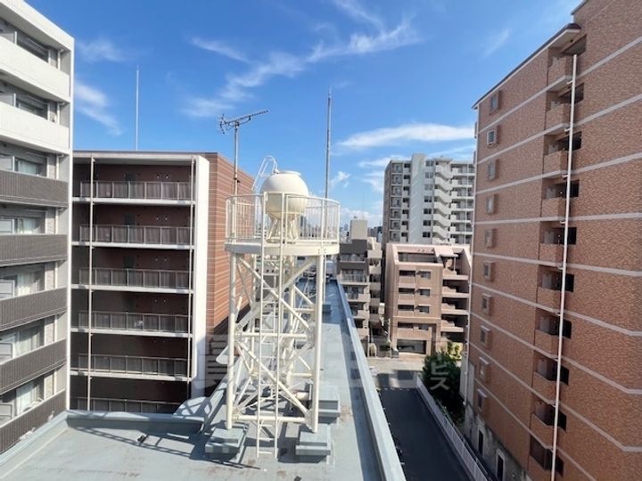 メゾンインペリアルの周辺