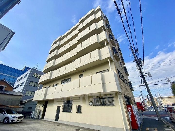 愛知県名古屋市瑞穂区妙音通3丁目の賃貸マンションの外観