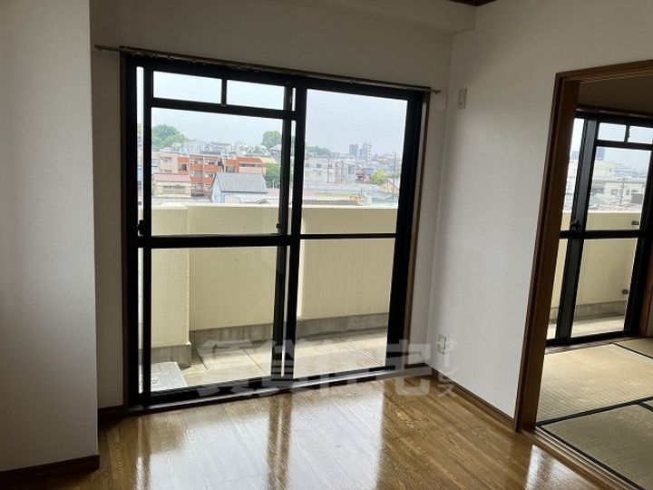 愛知県名古屋市瑞穂区妙音通3丁目の賃貸マンションの内装