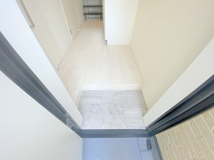 ハーモニーテラス加島の玄関