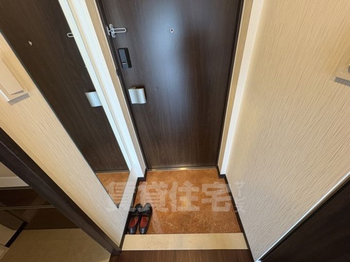 プレジオ三国EUROの玄関