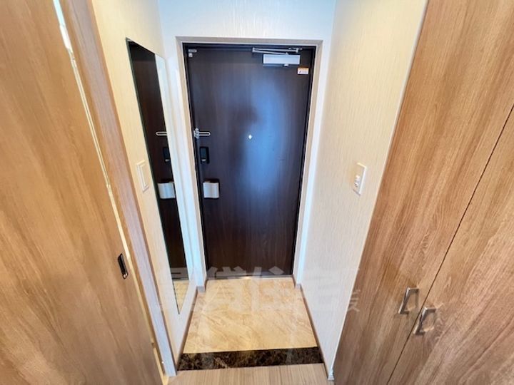 プレジオ三国EUROの玄関