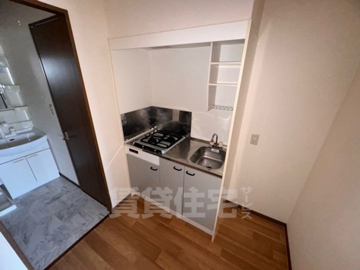 ルミエール下條のキッチン