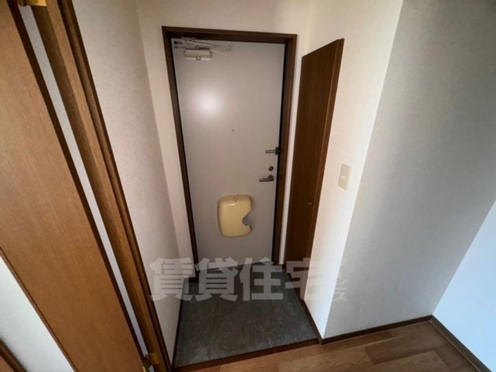 ルミエール下條の玄関