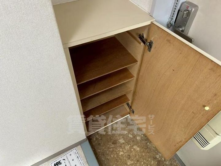 大阪府豊中市螢池東町4丁目の賃貸マンションの内装