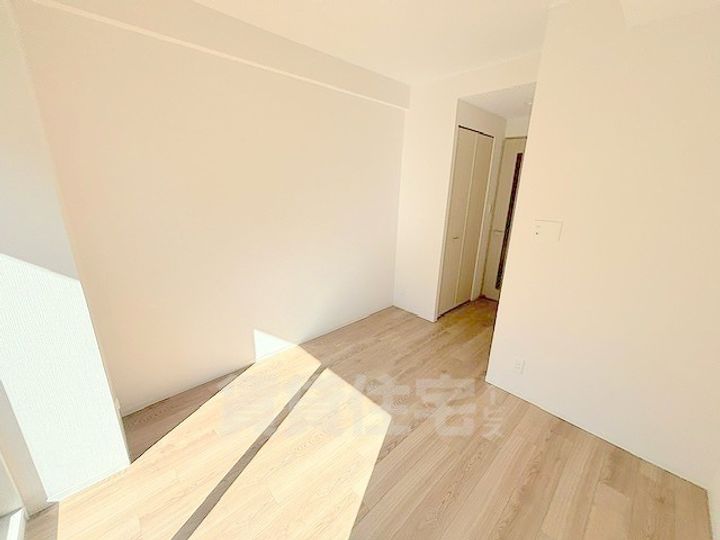 エスリード新大阪ザ・プレミアEASTの居間