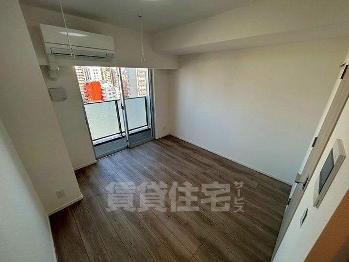 ディアレイシャス東別院3の居間