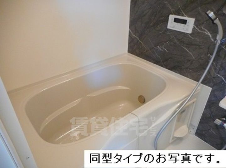 ラ・フュンフの風呂